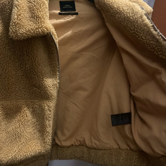 Urban Outfitters Cropped Teddy Jacket Fleece Deep Pile Sherpa Brown Siz M NWT - Picture 7 of 7